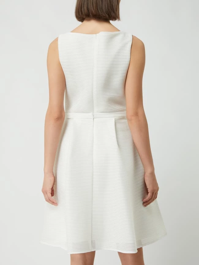 Paradi Cocktailkleid Mit Streifenmuster - Ecru 5 Paradi Cocktailkleid Mit Streifenmuster - Ecru – Bild 5