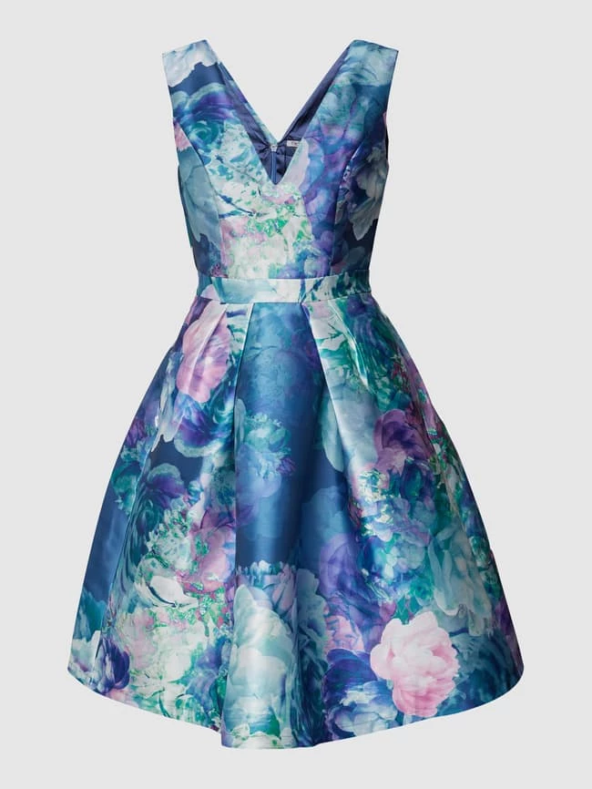 CHI CHI London Cocktailkleid Mit Floralem Muster - Bleu 2 CHI CHI London Cocktailkleid Mit Floralem Muster - Bleu – Bild 2