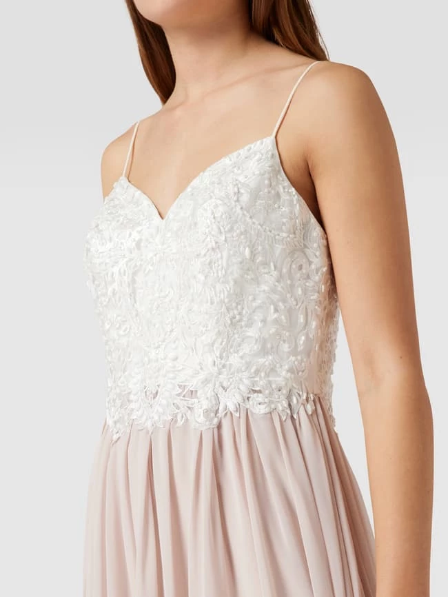 Laona Abendkleid Mit Floralen Stickereien Und Zierperlen - Offwhite 3 Laona Abendkleid Mit Floralen Stickereien Und Zierperlen - Offwhite – Bild 3