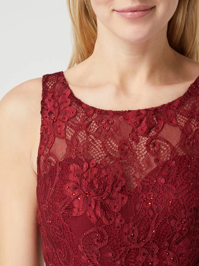 Luxuar Cocktailkleid Aus Floraler Spitze Und Chiffon - Bordeaux Rot 3 Luxuar Cocktailkleid Aus Floraler Spitze Und Chiffon - Bordeaux Rot – Bild 3