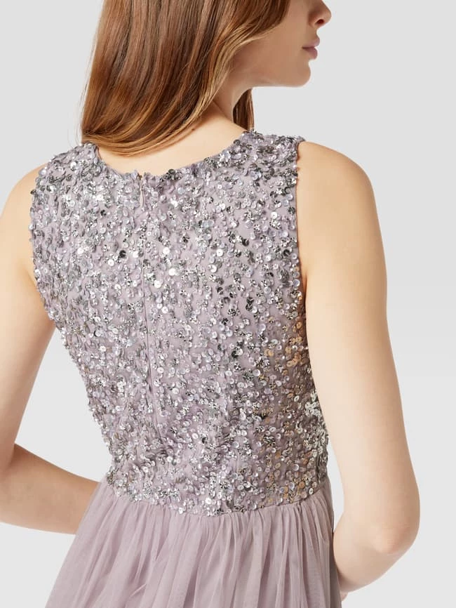 LACE & BEADS Abendkleid Mit Paillettenbesatz - Flieder 3 LACE & BEADS Abendkleid Mit Paillettenbesatz - Flieder – Bild 3