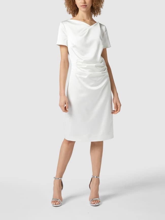 Swing Cocktailkleid Aus Satin - Offwhite 4 Swing Cocktailkleid Aus Satin - Offwhite – Bild 4