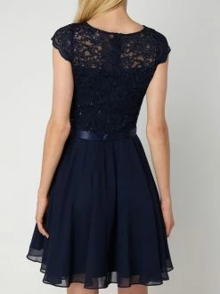 Swing Cocktailkleid Aus Floraler Spitze Und Chiffon - Marineblau 10 Swing Cocktailkleid Aus Floraler Spitze Und Chiffon - Marineblau -Jake*s-shop 8t7l0l2l9d752iq28oo3ilid9t5kclacad0kii2c88s4egi98t330h2395448ji26h3l8iaia1b3ec9p88o6aphp6dh34c31cgo3gc9kc8r32e34ccqmce9jckqm8p3570qj6o8