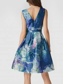 CHI CHI London Cocktailkleid Mit Floralem Muster - Bleu 9 CHI CHI London Cocktailkleid Mit Floralem Muster - Bleu -Jake*s-shop 9155cgqc751j2h9g75236jq16orj4ca7al5koda18h83aea46p14scak94ol8gi4652j4ea564rkakpi9ko34ob169gm2dpgc4r34e1k6lh34eb56hj3iob5c5hjgp366lj30oo