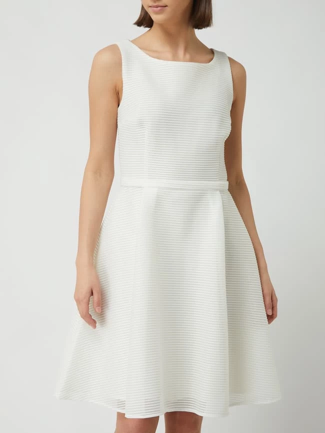 Paradi Cocktailkleid Mit Streifenmuster - Ecru 4 Paradi Cocktailkleid Mit Streifenmuster - Ecru – Bild 4