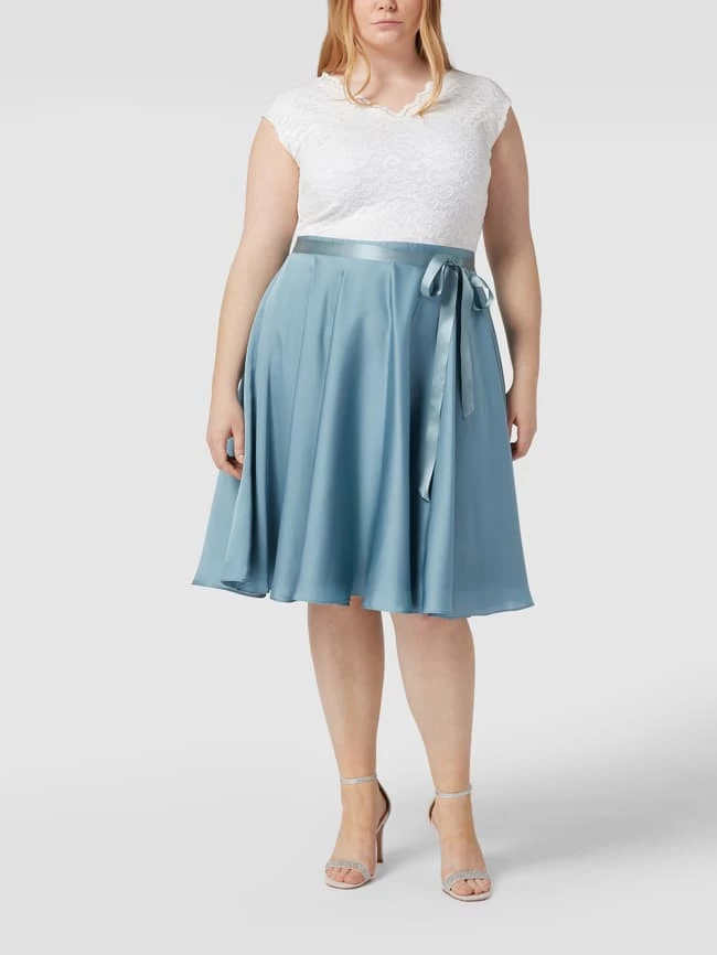 Swing Curve Ärmelloses Cocktailkleid In Midilänge Mit Spitzenbesatz - Bleu 4 Swing Curve Ärmelloses Cocktailkleid In Midilänge Mit Spitzenbesatz - Bleu – Bild 4