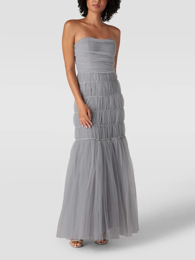 LACE & BEADS Trägerloses Abendkleid Mit Smok-Details - Graphit 1 LACE & BEADS Trägerloses Abendkleid Mit Smok-Details - Graphit